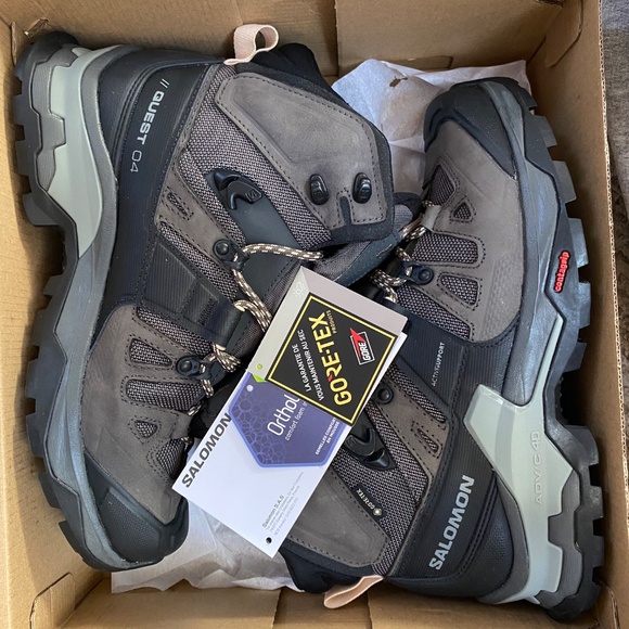 Salomon Quest 4 GORE-TEX Hiking Boots - Men Salomon Quest 4 GTX
